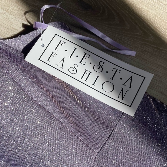 ✨ Light Purple Sparkly Dress ✨ - Picture 3 of 7